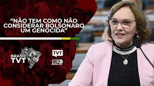 Manifestantes estenderam uma faixa extensa em frente ao palácio do planalto, em brasília. Nao Tem Como Nao Considerar Bolsonaro Um Genocida Youtube