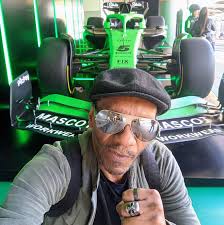 Stephen King se desculpa por comentário após morte de Charlie Kirk