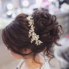 36 Messy Wedding Hair Updos For A Gorgeous Rustic Country Wedding To Chic Urban Wedding Bridal Hair Up Rustic Wedding Hairstyles Bridal Hair