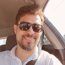 Javier Lea Plaza, abogado del CSD Los de Abajo, explicó la situación que se  vive en estos momentos a las afueras de la embajada argentina ubicada en el  centro de la capital. “