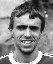 AUTOPNIVEAUDU DEMI-FOND