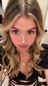 Hallie Hurst's Instagram, Twitter & Facebook