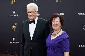 A member of the alliance '90/greens, he was president of the bundesrat and ex officio deputy to the president of germany from 2012 to 2013. Winfried Kretschmann Seine Frau Gerlinde Ist An Brustkrebs Erkrankt Gala De