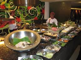 As a solo traveler it's simply a joy to sit down at a table here and start talking to locals as they join you for dinner at the end of days work. Ample Buffet Food To Choose Picture Of Shangri La Tanjung Aru Kota Kinabalu Tripadvisor