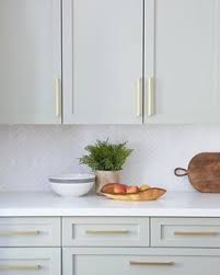 Consistent patterns and direction in the wood is ideal as a design choice to create a natural flow throughout your kitchen, while the earthy tones found in hardwoods can establish a warm sense of. Lauren Winter Mslaurenwinter Profile Pinterest