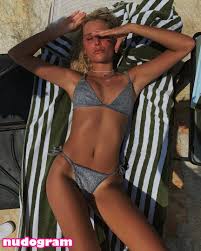 Valentina Zenere  saint.valentina  valentinazenere Nude Leaks OnlyFans  Photo 58 - v2.1 | dvir.ru