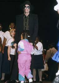 Pin By Osayi Agbonghae On Michael Jackson Michael Jackson Smile Mike Jackson Michael Jackson Rare