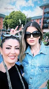 تو این دنیای بی رحم تو این رفاقت های سمی نقاب دار...که بعضی مواقع به خاطر  مهاجر بودنت توشون غرق میشی..حواست باشه به کی میگی رفیق...آدمهایی دیدم که در  ظاهر عاشق و شیفته همن‌..ولی از پشت خون رفیقشون رو ...