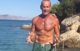 Ο…φτωχούλης πέτρος κωστόπουλος βρήκε λεφτά και γλιτώνει τον πλειστηριασμό. Periodista Gr Poion Ephreazeis Mwrh Apisteyto Live 3espasma Toy Petroy Kwstopoyloy Binteo