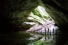 Ghetarul de la scarisoara lupta cu incalzirea globala 11 feb 2008. Pestera ScÄƒrisoara Ghetarul De La Scarisoara Alba Obiective Turistice Harta Romaniei