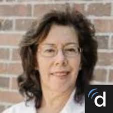 Julia Barriga's Instagram, Twitter & Facebook