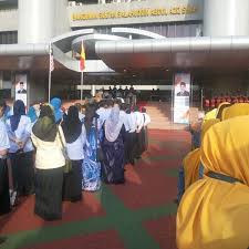 Questions fréquentes sur la mosquée sultan salahuddin abdul aziz. Dataran Bangunan Sultan Salahuddin Abdul Aziz Shah Event Space