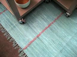 Rag Rugs Are Cheap And Durable But Rarely Come In Usable Sizes Here S A Way To Change That Diy Rug Cheap Rugs Area Rugs Cheap
