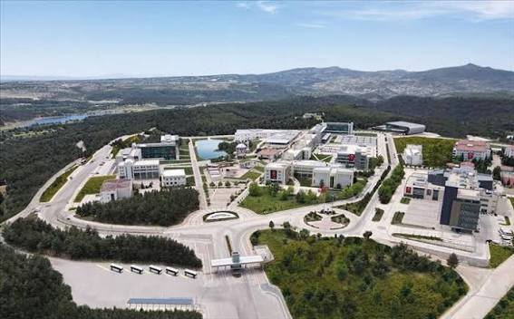 Uşak Üniversitesi, Bir Kez Daha Dünyanın En İyi Üniversiteleri Arasında Yer  Aldı