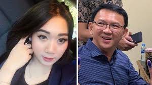 Ketika berterima kasih kepada pramuniaga, pelayan, atau pegawai toko). So Sweet Ahok Dan Puput Punya Panggilan Sayang Dalam Bahasa Korea Layaknya Pasangan Suami Istri Tribun Jabar