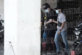 Έρχονται μέρες του 1987 με το θερμόμετρο να αγγίζει τους 43 βαθμούς. 1qaqhzmiriftbm