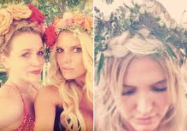 BRIDAL TREND-FLORAL CROWNS