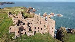 Una magica terra di leggende e paesaggi mozzafiato, culla della letteratura e di ideali illuministi, patria di braveheart e nessie. New Slains Castle Il Castello Di Dracula In Scozia Scotland4you