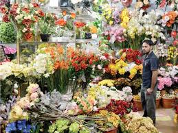 It takes a 1,000 pounds of handpicked flowers from an orange tree to produce the neroli essential oil, which has an incredible floral and citrusy intoxicating scent. New Trend Artificial Flowers Popular On Festive Occasions