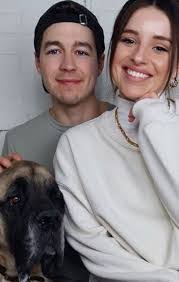 Taylor Hage's Instagram, Twitter & Facebook