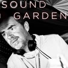 Listen to playlists featuring Free Download: Fleetwood Mac