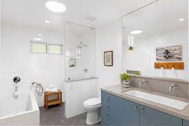 Keep the bathroom colorful and tidy with coordinated storage for toiletries and more. 75 Beautiful Kids Bathroom Pictures Ideas July 2021 Houzz