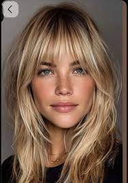 Carly Dyer (carleetee)