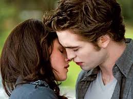 Honestly, there are very few things that thrill us the same way as genuinely heartfelt words. Most Romantic Dialogues In Hollywood