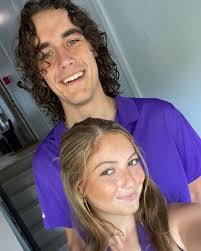 Caroline Payne's Instagram, Twitter & Facebook