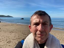 Found myself in London tonight. Any decent live pub music or late venues ?  Thanks