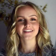 Evie Clair (evieclairofficial)