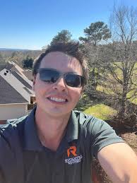 What are some reputable spray insulation companies?