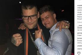 Ma trójkę rodzeństwa, starszego brata mateusza, młodszą siostrę nicolę oraz młodszego brata oskarapotrzebny przypis. Mateusz Gasiewski Instagram Wzrost Wiek Kim Jest Brat Wiktorii Gasiewskiej Eska Pl