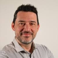 Melissa Cail's Instagram, Twitter & Facebook