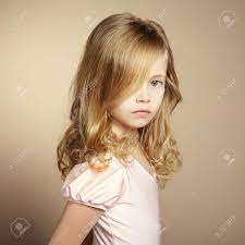 Retrato De La Niña Bonita. Fotografía De Moda Fotos, retratos, imágenes y  fotografía de archivo libres de derecho. Image 20785883