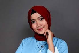 Warna biru mengandung arti kesempurnaan dari suatu pesona atau dapat diartikan kekaguman. Baju Biru Muda Cocok Dengan Jilbab Warna Apa Gambar