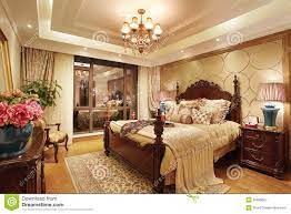 Il rosa, invece, rappresenta una buona scelta per la camera da letto. Colori Pareti Camera Da Letto Classica