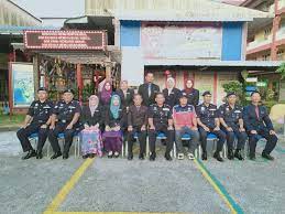 Taman makmur, 86000 kluang, johor, מלזיה. Foto Sekitar Majlis Smk Tengku Aris Bendahara Official Facebook