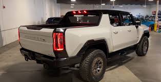 The novelty was officially presented in 2021. Gmc Hummer Ev Suv Version Coming Up Specs Price And Everything To Know Tech Times