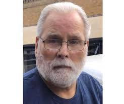 Etta Walls's Instagram, Twitter & Facebook