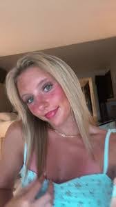 Isabelle Sutherland's Instagram, Twitter & Facebook