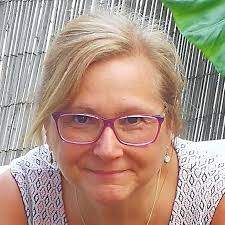 Luz Guillen's Instagram, Twitter & Facebook