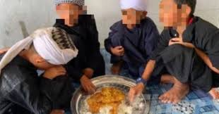 Sekolah Pondok Mohon Bantuan 80 Pelajar Hanya Makan Nasi Kuah Air Kosong Lauk Telur Goreng