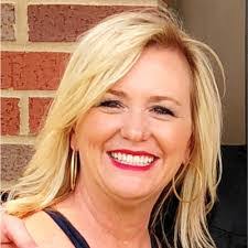 Tamara Hyde's Instagram, Twitter & Facebook