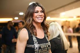 Brazil's most famous events promoter with more than 17,000 famous names on her mailing list. Kpjehtbbpddzhm