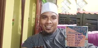 Saif adalah teman kakaknya kareena, kharisma kapoor. Timang Anak Lelaki Ali Puteh Pilih Nama Arwah Abam Sinar Plus