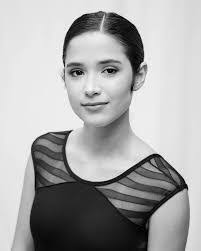 Angela Botelho's Instagram, Twitter & Facebook