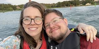 Ellis Mercer's Instagram, Twitter & Facebook