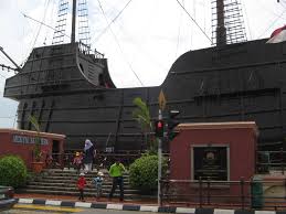 Kapal ini merupakan salah satu kapal layar terbesar dengan kapasitas angkutan paling banyak pada masanya. Muzium Samudera Wikipedia Bahasa Melayu Ensiklopedia Bebas