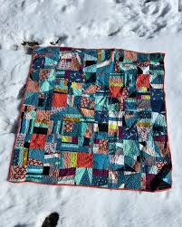 Happy #nationalquiltingday! This was the last quilt I completed (number 6),  over 2 years ago when we were still living in Austin. It's a crumb quilt,  made up of the scraps from